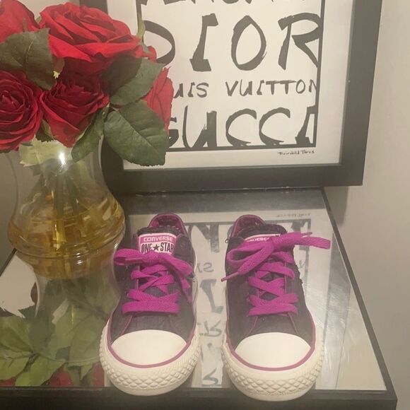Converse Other - 𝅺girls Converse Sneakers